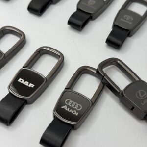 Брелок для авто ключів Карабін mirror (BMW, Audi, Volkswagen, Mercedes-Benz, Porsche, Toyota, Lexus)